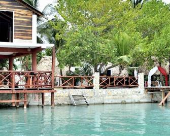 Elegant Second Floor Laguna Milagros Apartment - Xul-Ha - Pool