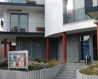 Goor Und Apartmenthaus - Putbus - Building