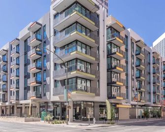 Landing Apartments near Tucson Convention Center - Tucson - Budynek