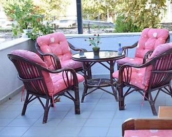 Galanis Hotel - Platamon - Patio