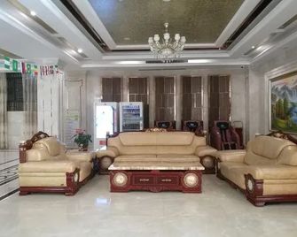 维也纳酒店深圳平吉大道店 - 東莞 - 大廳