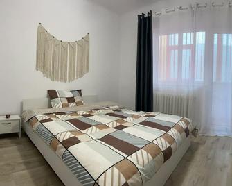 Enjoy Apartment Barlad - Birlad - Bedroom