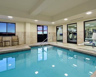 Holiday Inn Express & Suites Colorado Springs-First & Main - Colorado Springs - Pool