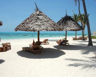 The Loop Beach Resort - Jambiani - Playa