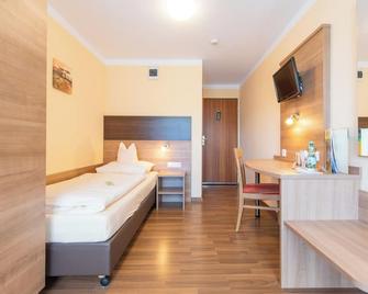 Hotel Brigitte - Bad Krozingen - Bedroom