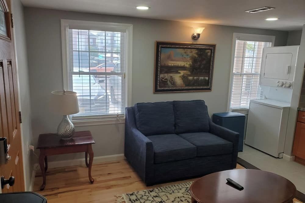 Starlite Studio- Quaint Space, Easy Walk to Trop! - اتلانتيك سيتي - غرفة معيشة