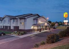Super 8 by Wyndham Christiansburg/Blacksburg Area - Christiansburg - Bâtiment