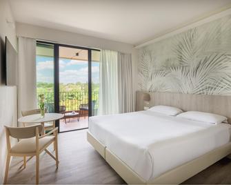 يو إن إيه واي هوتل فورت دي مارمي - فورتي ديي مارمي - غرفة نوم