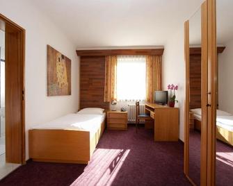 Hotel Erbprinzenhof - Karlsruhe - Bedroom
