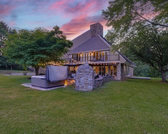 Spacious 5-bedroom estate in wonderful Lititz with AC, WiFi - Lititz - Building