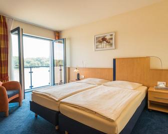Rheinterrassen Hotel Café Restaurant - Bornheim - Bedroom