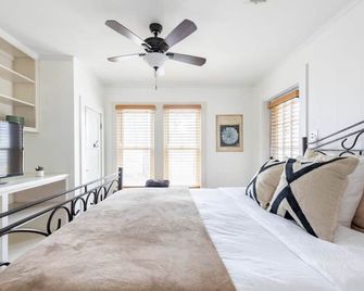 Welcome to Stone Haus - Johnson City - Bedroom