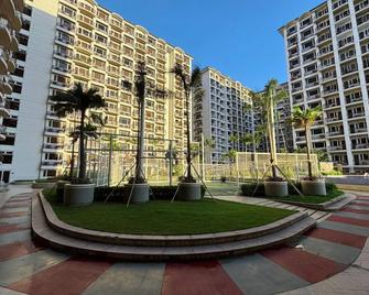 Extremeli Suites - Manila