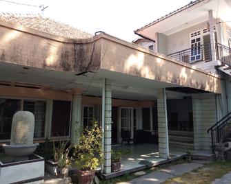 Duta Karya Hotel - Buleleng - Building