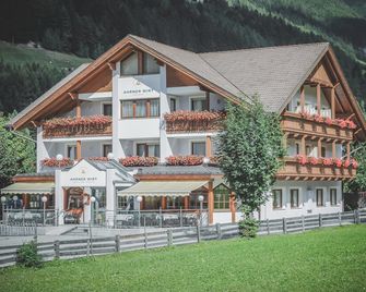Ahrner Wirt Apartments - San Giovanni - Gebouw