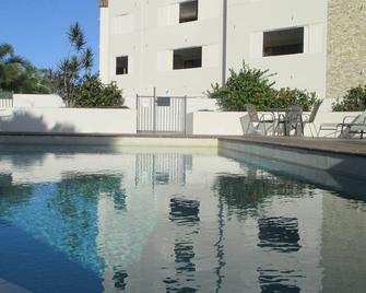 Edge Apartments Cairns - Cairns - Bazén
