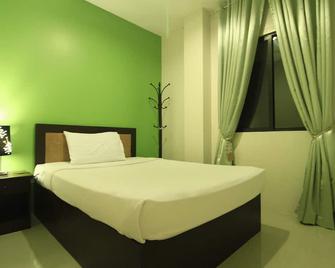 Urban Manor Hotel Annex - Roxas City - Bedroom