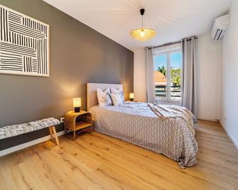 T3 Coeur de ville - Classé 3 Étoiles - Le Tampon - Yatak Odası