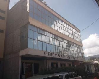 Grey Sands Hotel - Mai Mahiu - Edificio