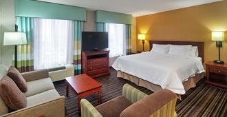 Hampton Inn & Suites by Hilton Toronto Airport - Mississauga - Schlafzimmer