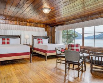 ليك كريسينت لودج - بورت انغيليس - غرفة نوم