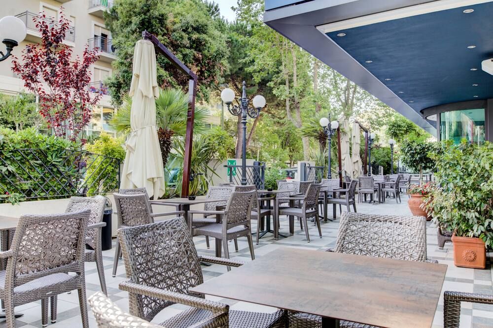 هوتل فيرونا