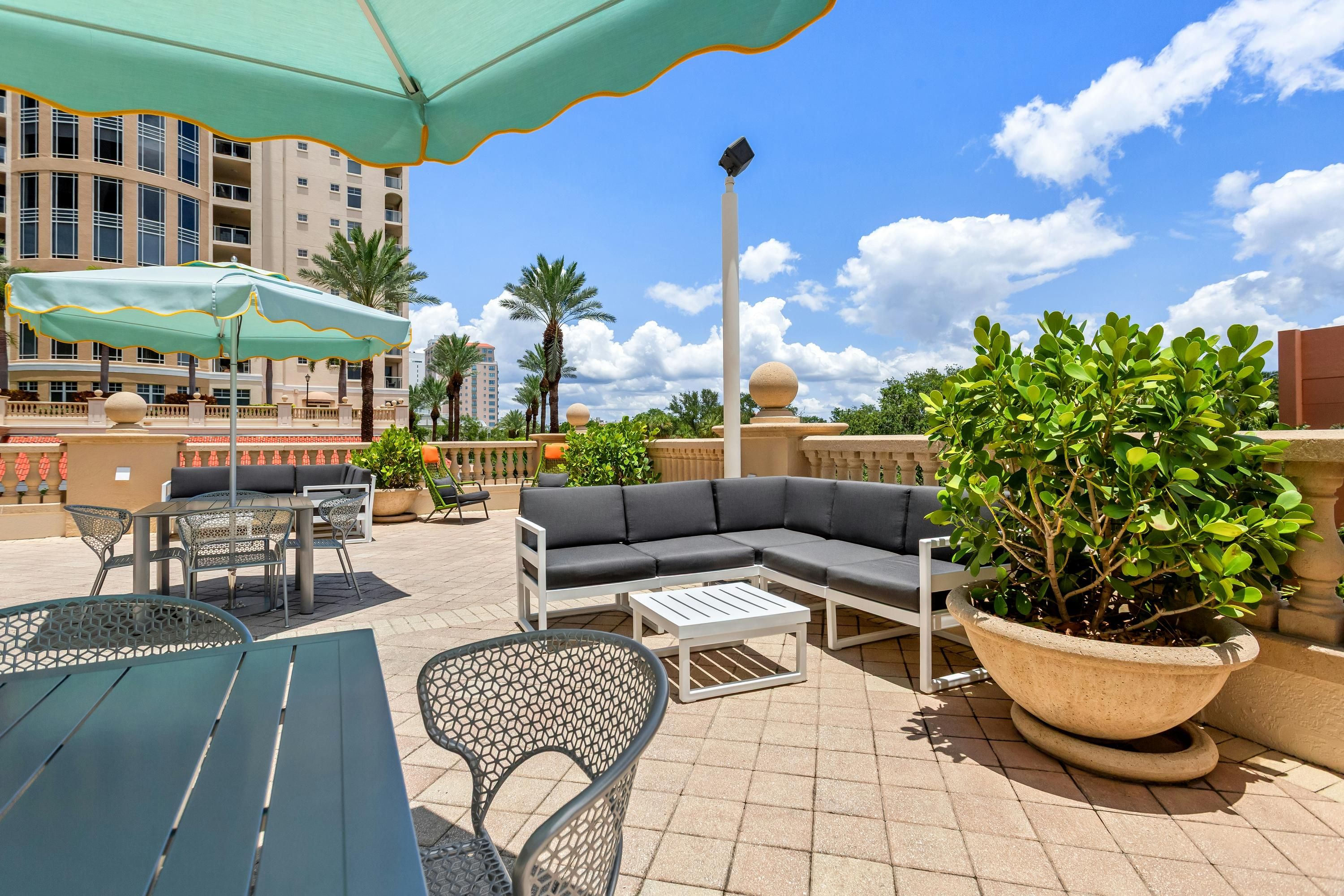Hampton Inn & Suites St. Petersburg/Downtown - St. Petersburg - Balcón