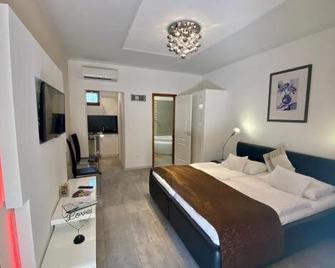 Bajor Panzio Buek-Buekfuerdo, Adults Onl - Bük - Habitación