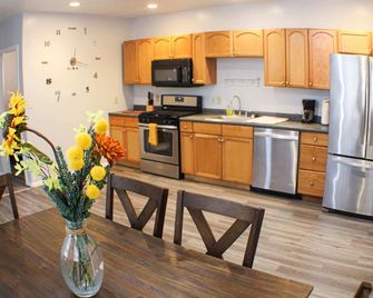 2 Bedroom East Carson Street Sanctuary - פיטסבורג - מטבח