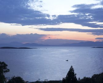 Amarilia Hotel - Vouliagmeni - Außenansicht