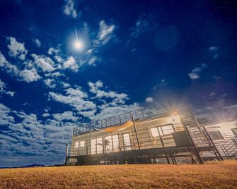 Nest West Garden Tosa Hotel - Kuroshio - Edificio