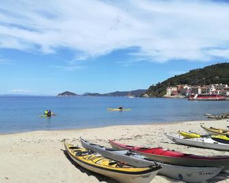 Hotel Yacht Club - Marciana Marina - Strand