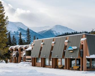 Marmot Lodge - Jasper - Building