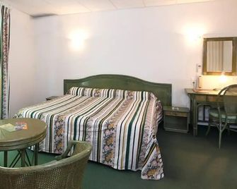 Hotel Le Robinson - Beaucaire
