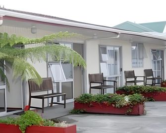 Ascot Motor Lodge - Westport - Building