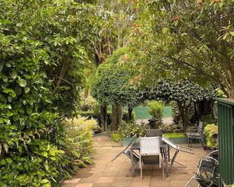 ماتاكي موتلز - مورشيسون - شرفة مرصوفة