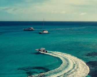 ปูซาดา ลา โรซาเลดา - อิสลา โลส โรเกส