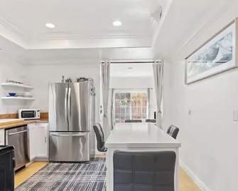 Downtown San Diego Spacious Home - سان دييغو - غرفة طعام