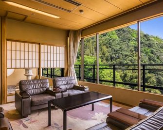 Ooedo Onsen Monogatari Premium Saiki Bekkan - Misasa - Living room