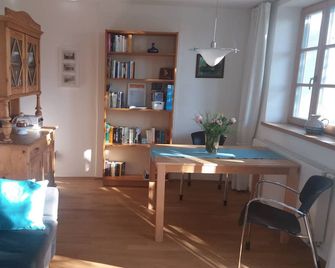 Ferienwohnung Adlmaier - Chieming - Eetruimte