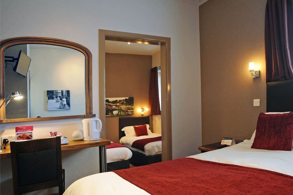 The Spyglass and Kettle - בורנמאות' - חדר שינה