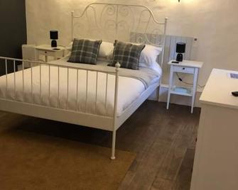 The Engine Inn - Penzance - Bedroom
