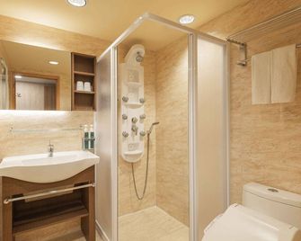 Kindness Hotel - Tainan Chihkan Tower - Tainan - Baño