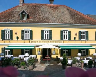 Stadthotel Zur Goldenen Krone - Weiz (Steiermark) - Clădire