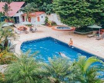 Divisamar - Manuel Antonio - Pool