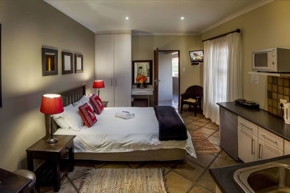 Lalapanzi Guest Lodge - Port Elizabeth