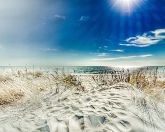 Cape-Style Cottage In A Small Village Community W/ An Outdoor Shower - Harwich - Playa