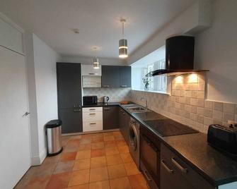Cosy, Central Apartment Skipton - Skipton - Kitchen