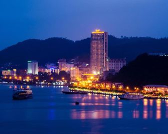Muong Thanh Luxury Quang Ninh Hotel - Ha Long - Rakennus