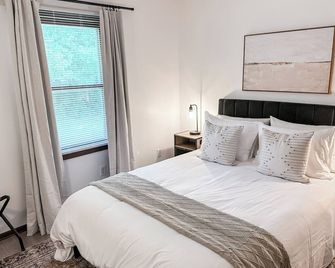 New! Gr Modern & Updated 2br Retreat - Sleeps 8, Near Downtown! - Grand Rapids - Chambre